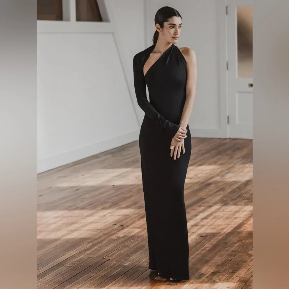 New! Marcella Manhattan One Shoulder Knit Gown Black Maxi Dress Size Medium - Picture 1 of 10